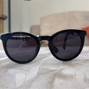 Marc Jacobs Black Round Sunglasses Classic Designer Shades